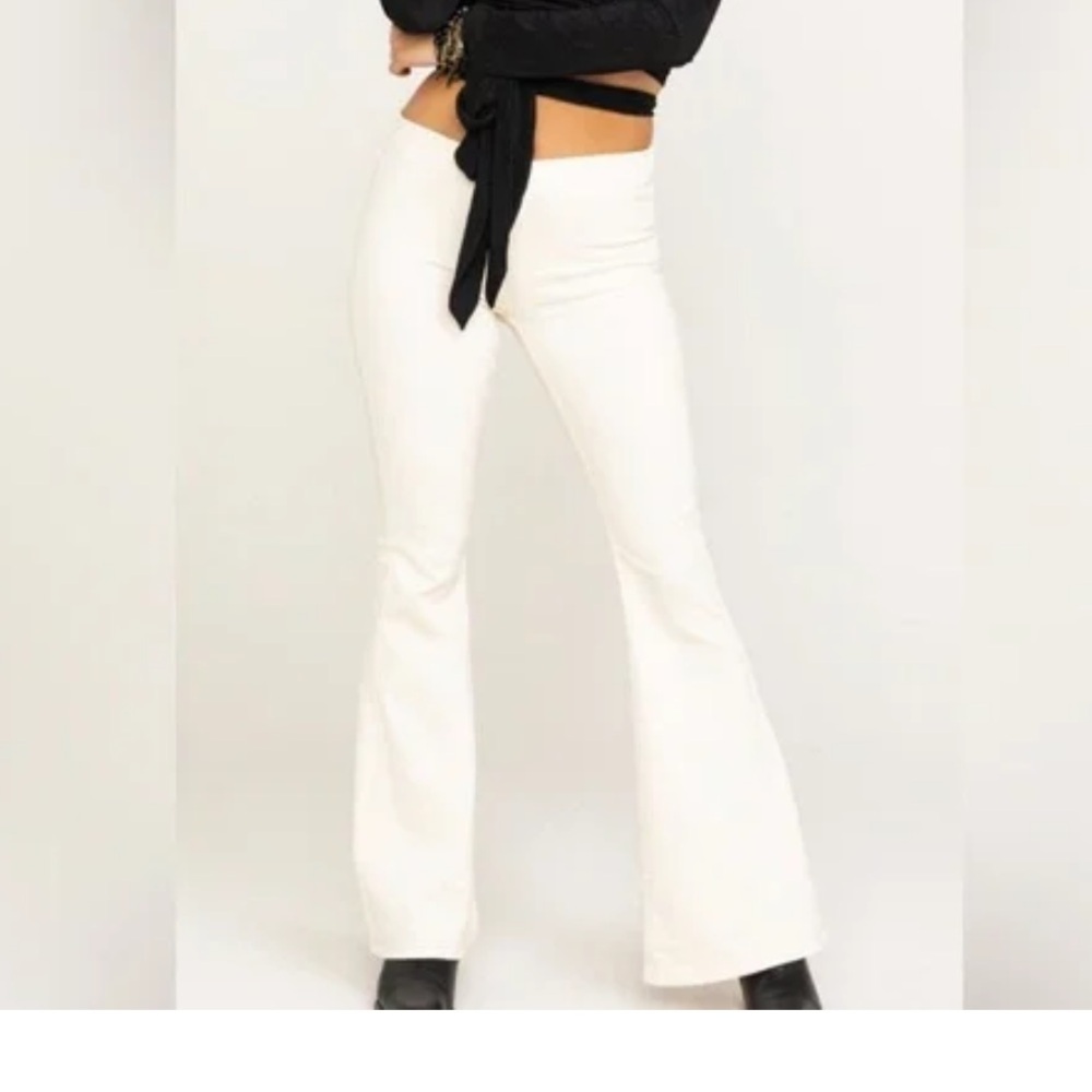 Free People We The Free Jenny High Rise Skinny Flare Pull On White Jeans Size 27